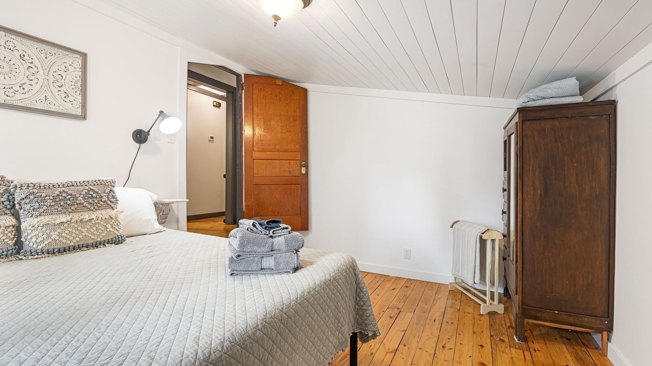 Photo of Bedroom in Flat Rock