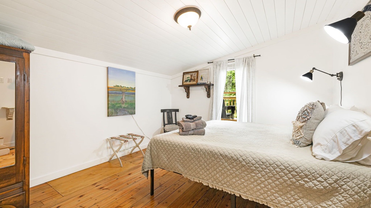 Photo of Bedroom in Flat Rock