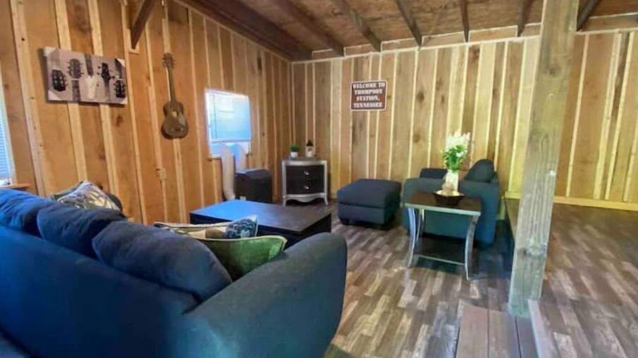 Photo of Livingroom in Thompson's Station