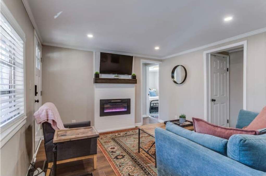Photo of Livingroom in Thompson's Station