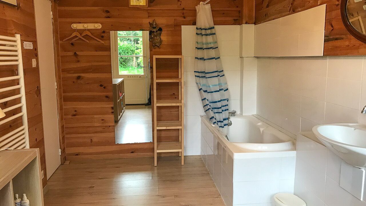 Photo of Bathroom in Merville-Franceville-Plage