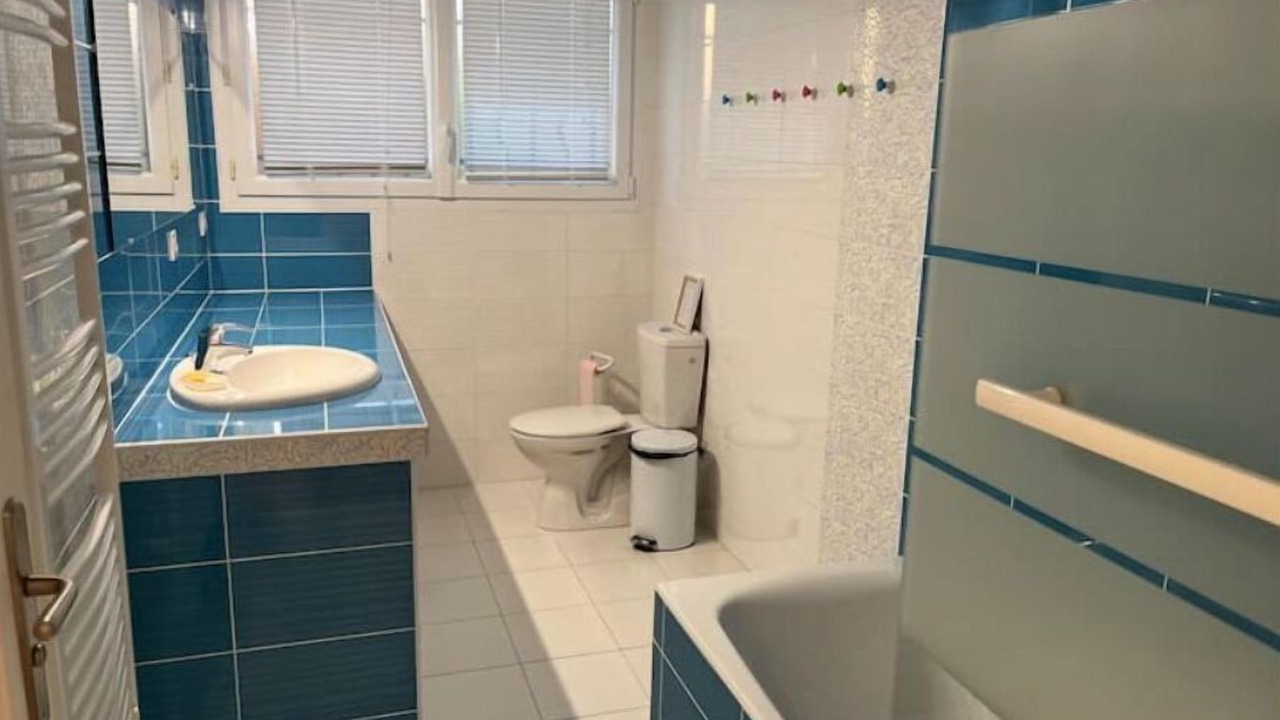 Photo of Bathroom in Pujaut