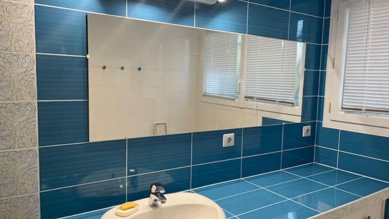 Photo of Bathroom in Pujaut
