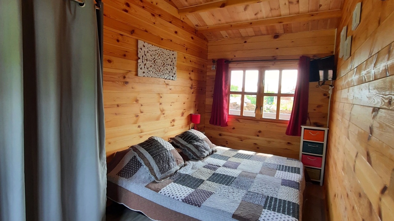 Photo of Bedroom in Chatillon-sur-Broue