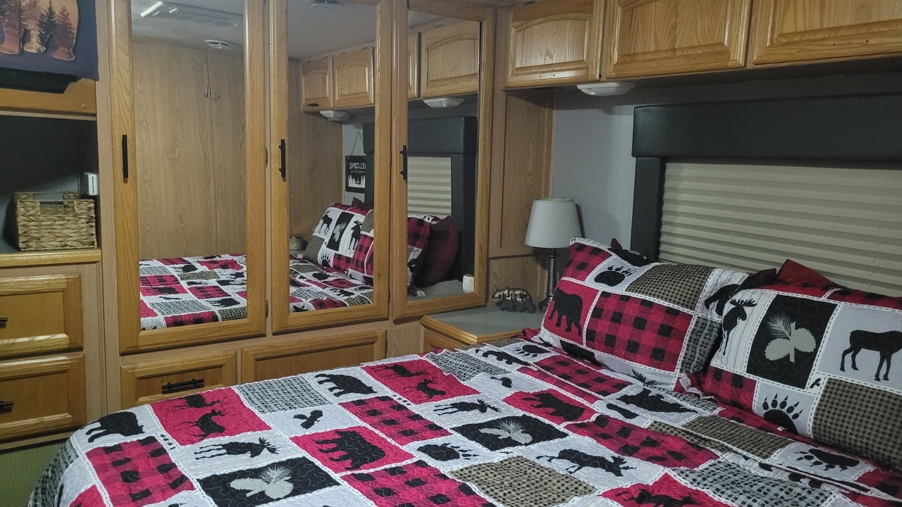 Photo of Bedroom in Alix