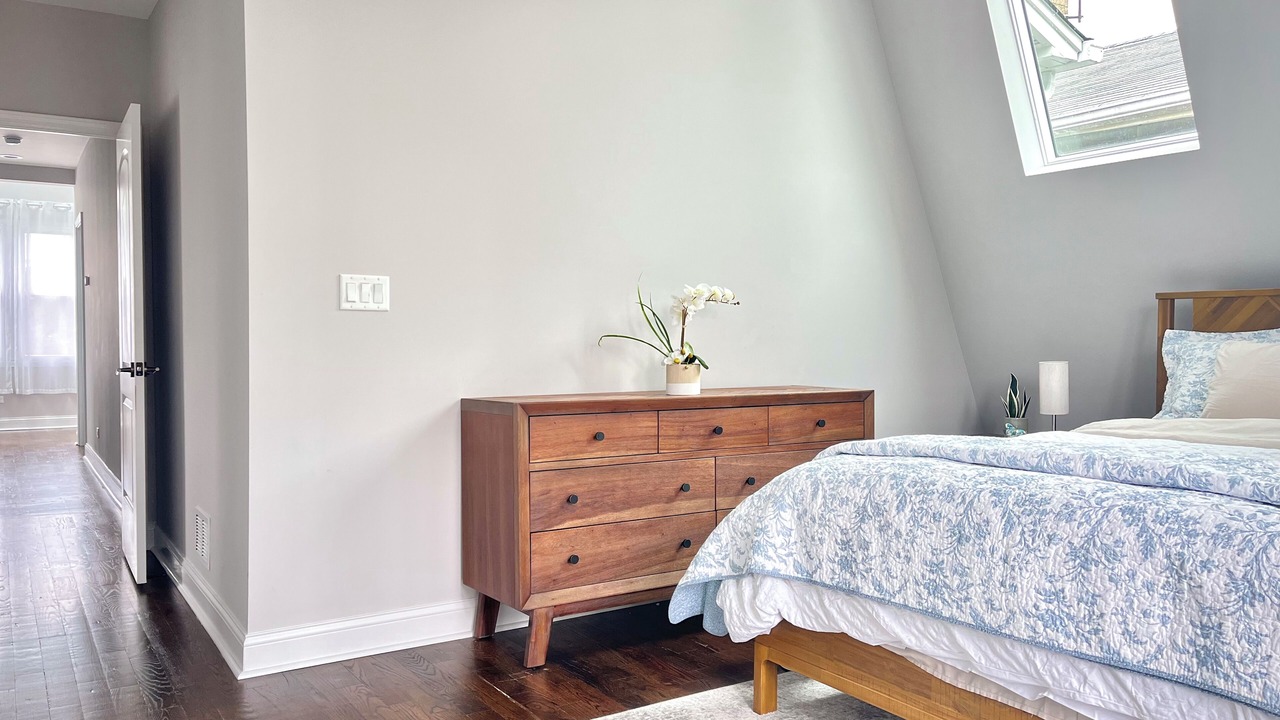 Photo of Bedroom in Jefferson Park