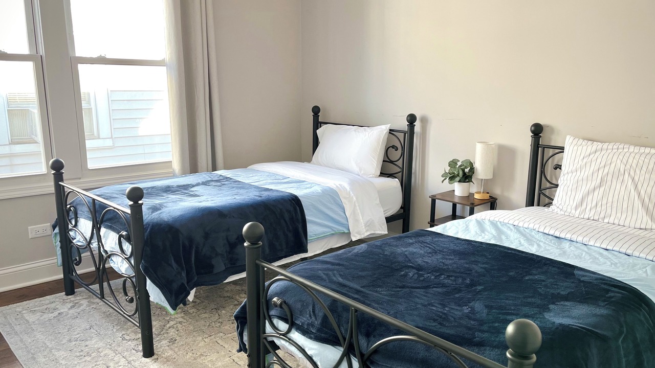 Photo of Bedroom in Jefferson Park
