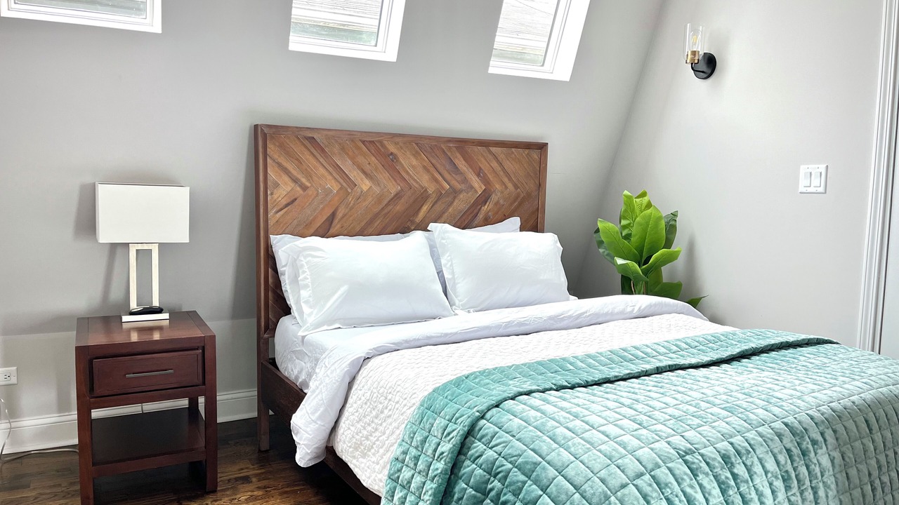 Photo of Bedroom in Jefferson Park