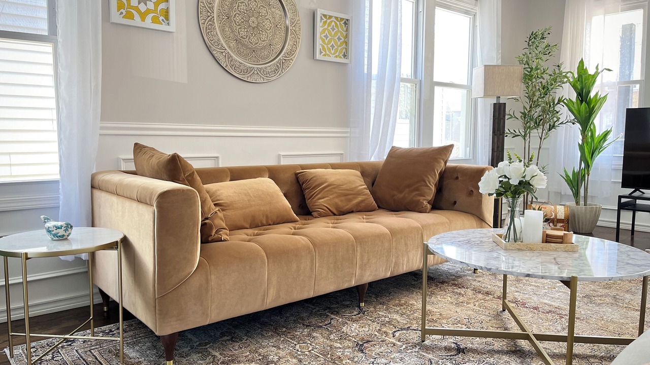 Photo of Livingroom in Jefferson Park