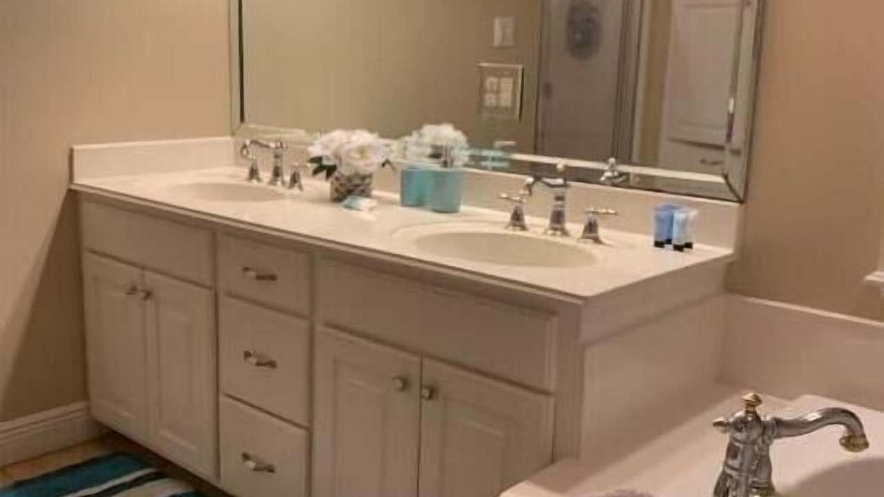 Photo of Bathroom in Alexandria