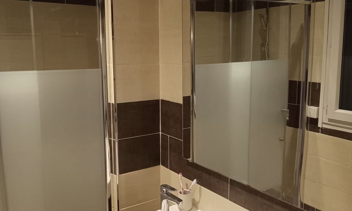 Photo of Bathroom in Arsenal