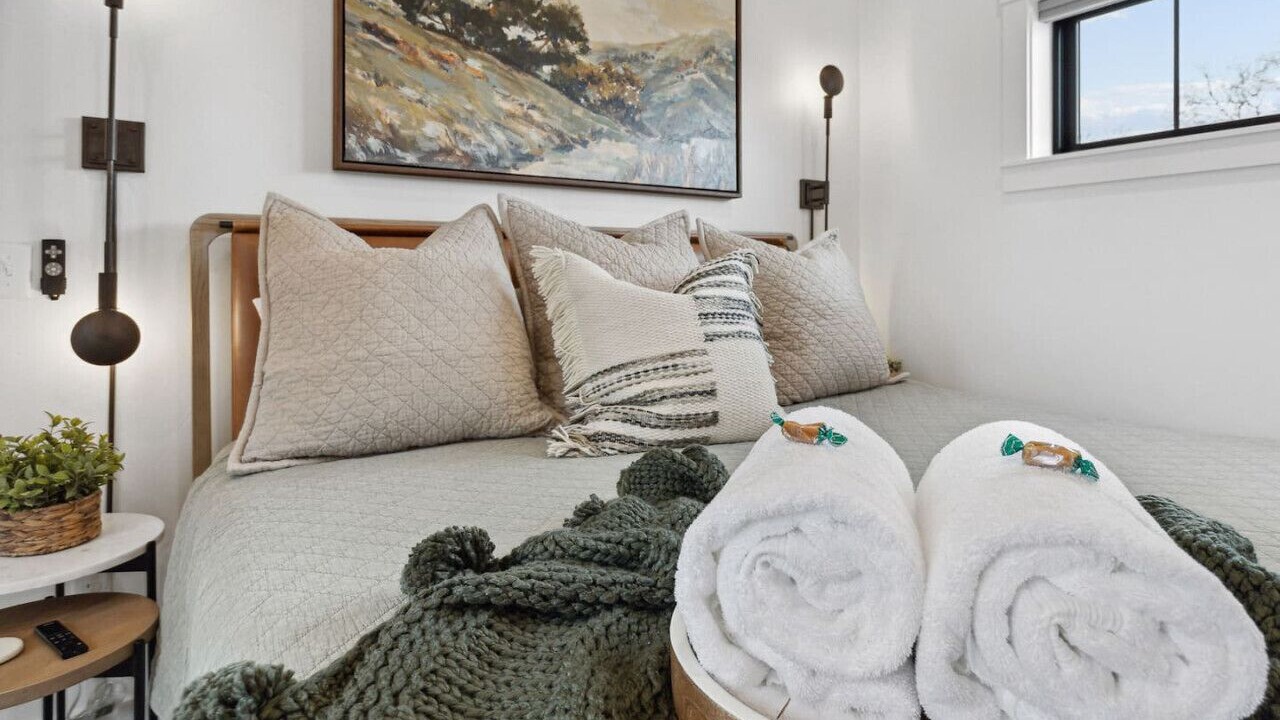 Photo of Bedroom in Riverfront