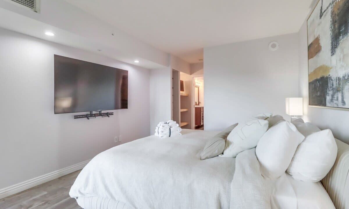 Photo of Bedroom in Marina District