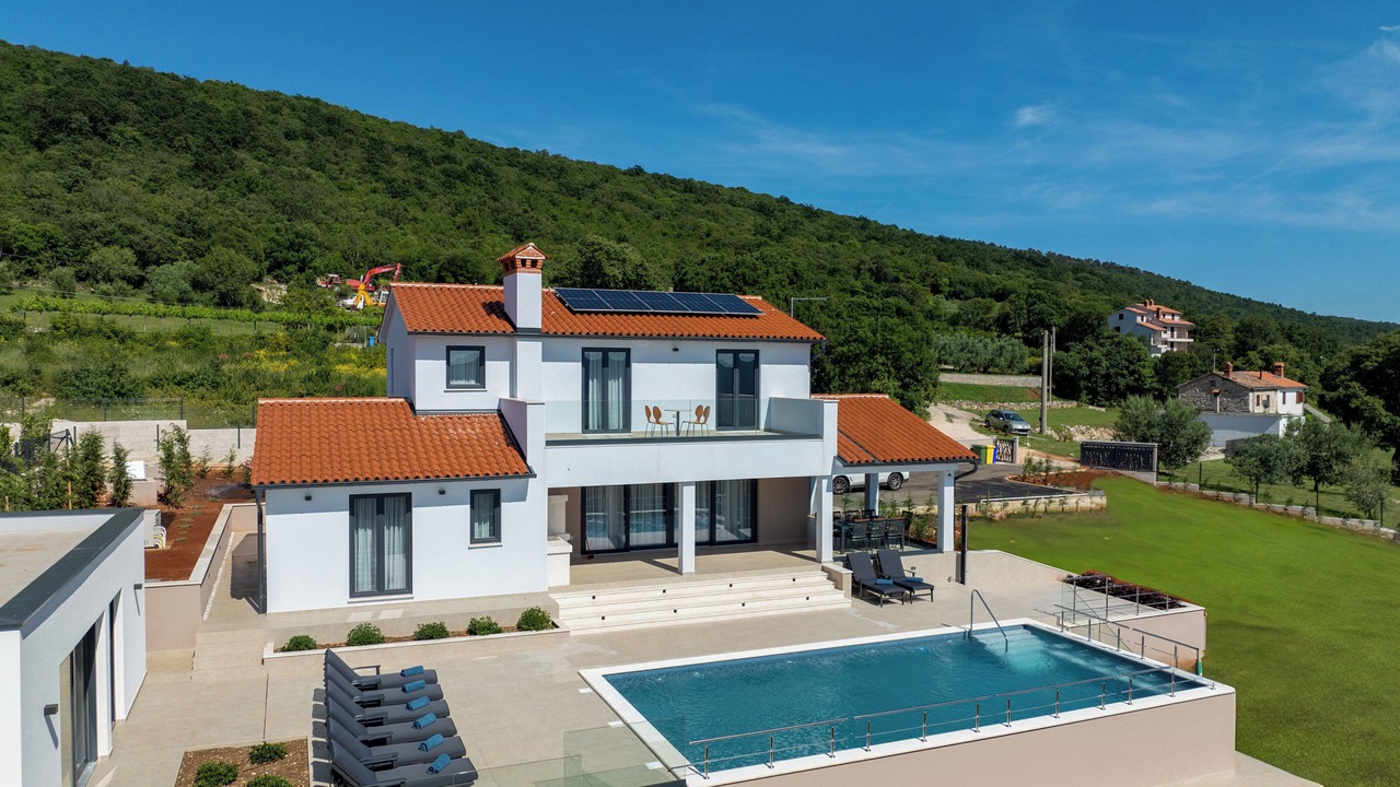 Photo of Outdoor in Brgod