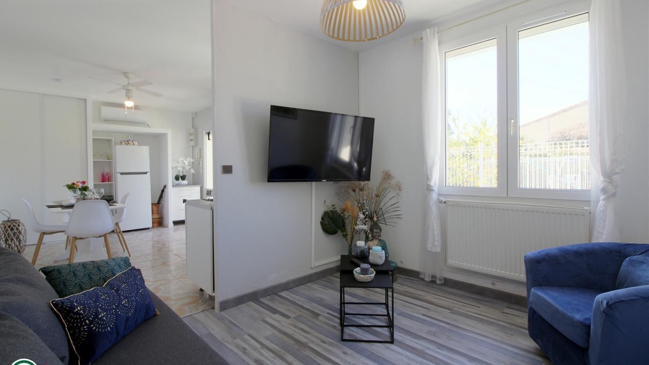 Photo of Livingroom in Saint-Denis-de-Pile