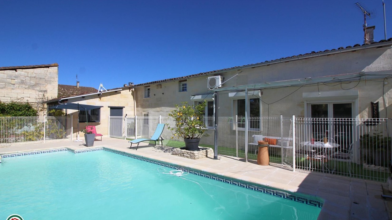 Photo of Outdoor in Saint-Denis-de-Pile