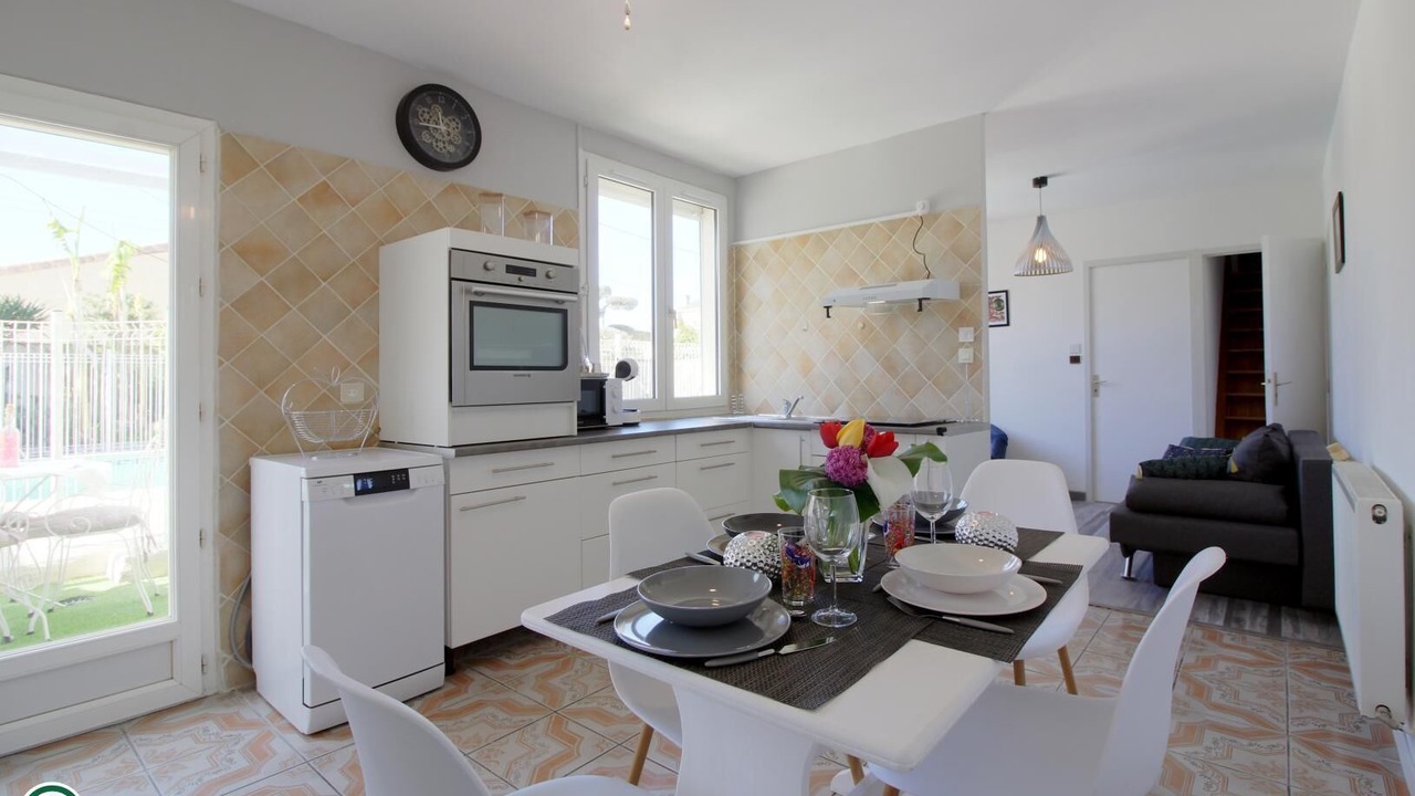 Photo of Kitchen in Saint-Denis-de-Pile