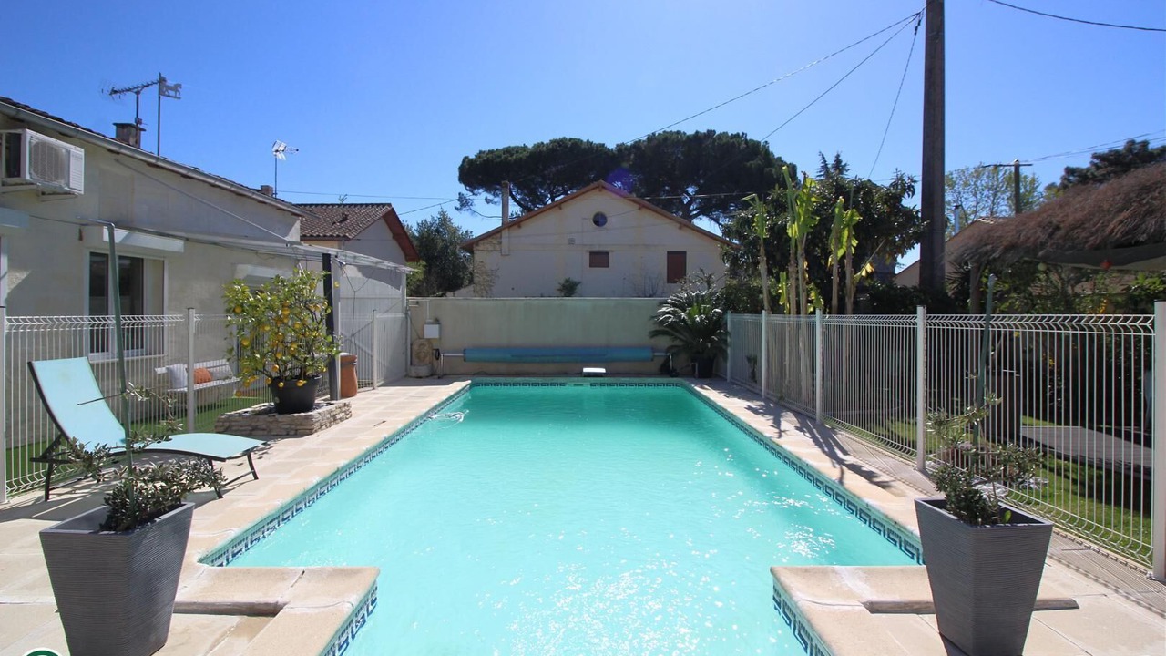 Photo of Outdoor in Saint-Denis-de-Pile