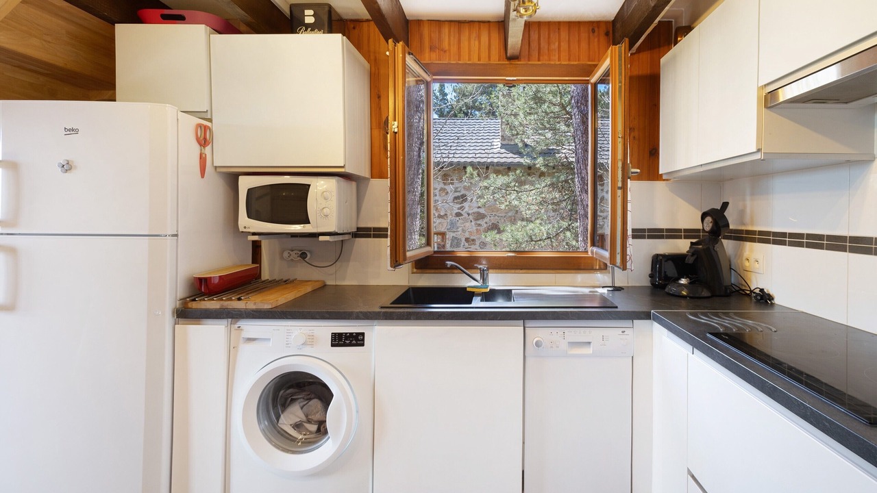 Photo of Kitchen in Pyrenees 2000