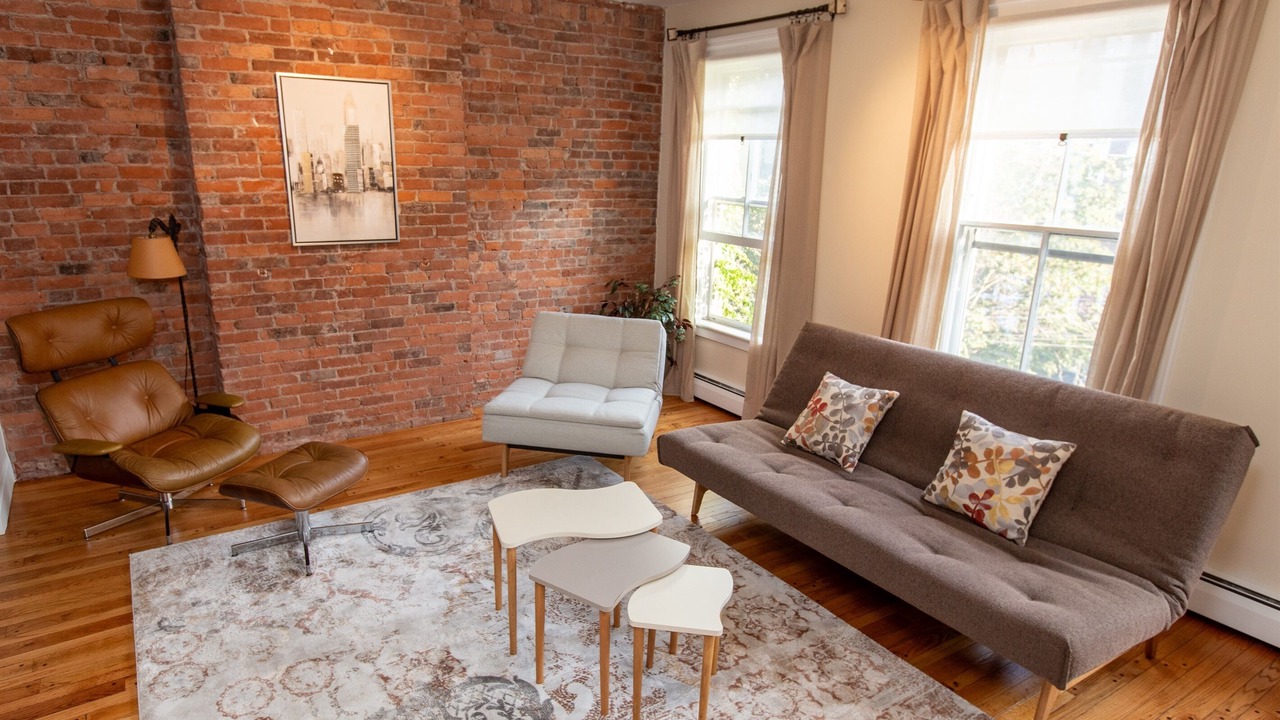 Photo of Livingroom in Mill River