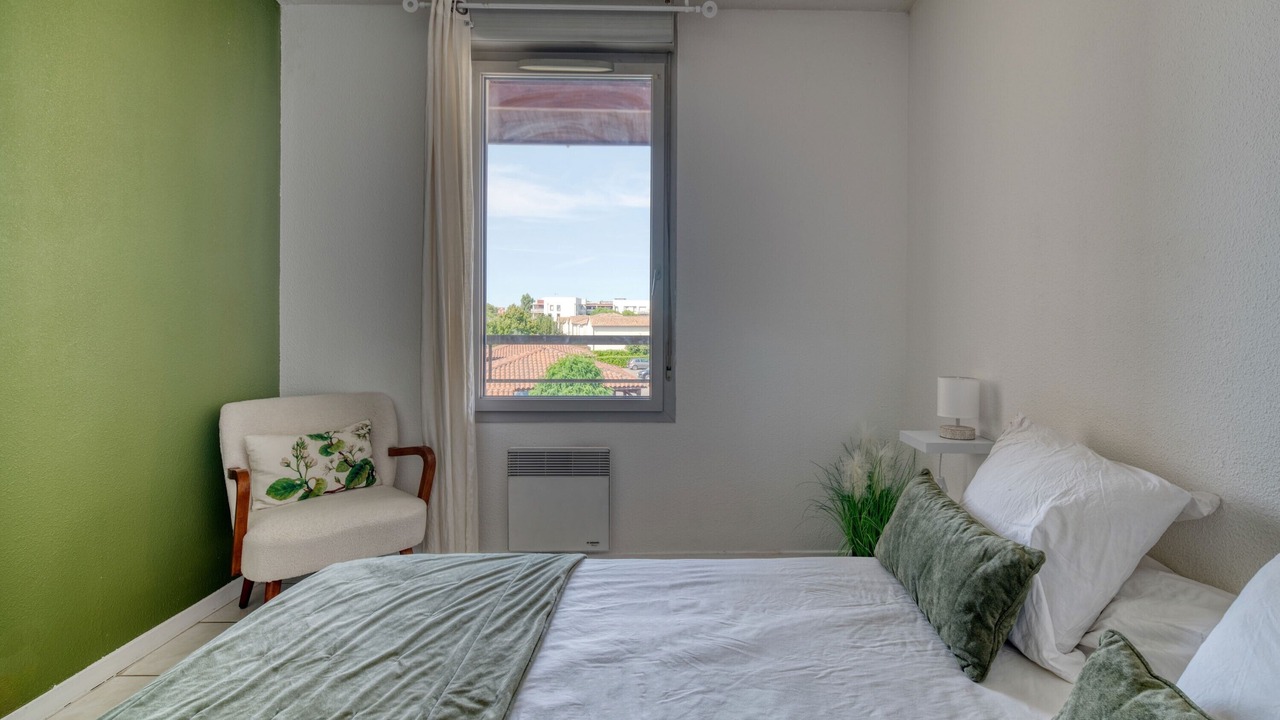 Photo of Bedroom in Saint - Martin - du - Touch