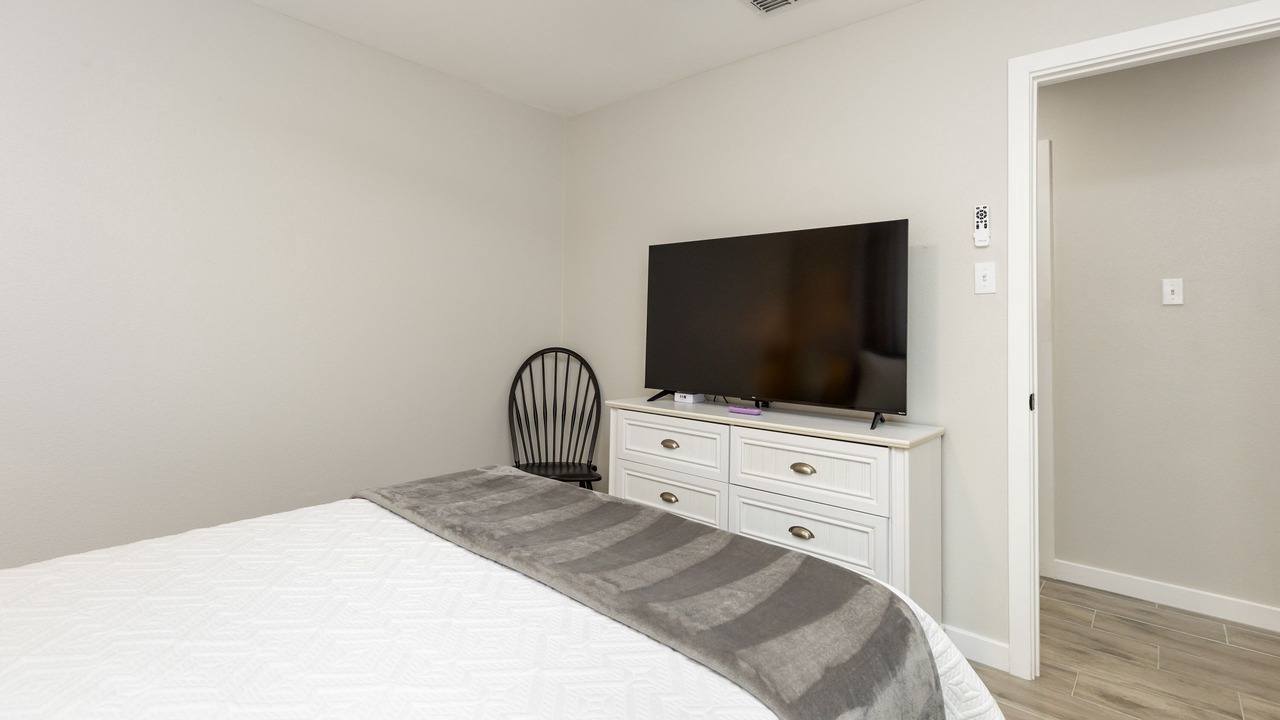 Photo of Bedroom in South Side