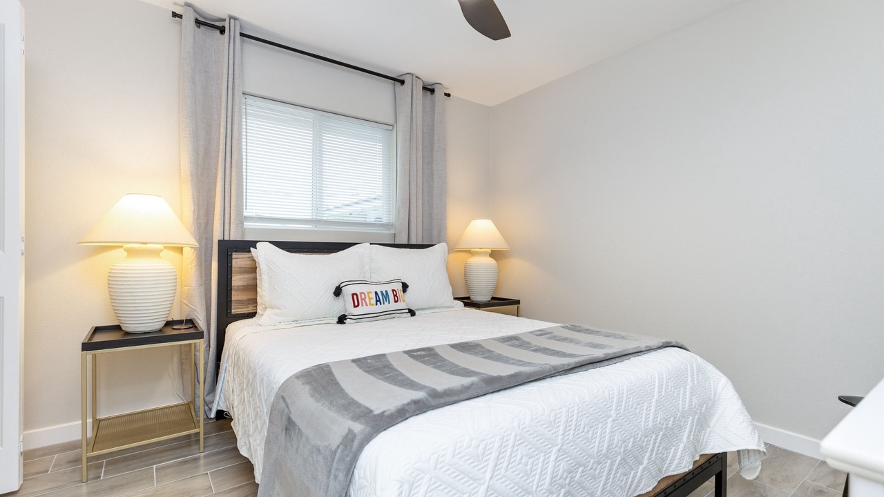 Photo of Bedroom in South Side