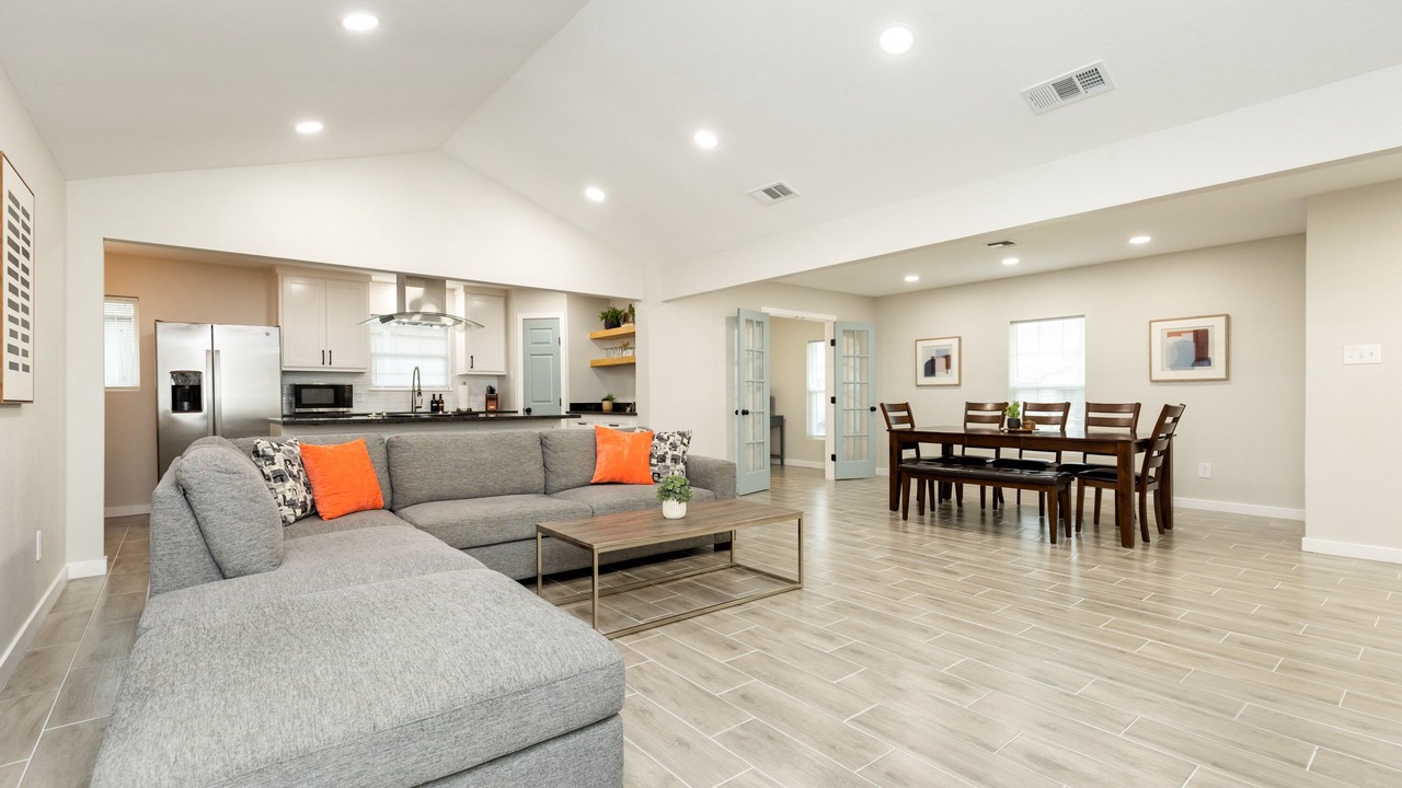 Photo of Livingroom in South Side