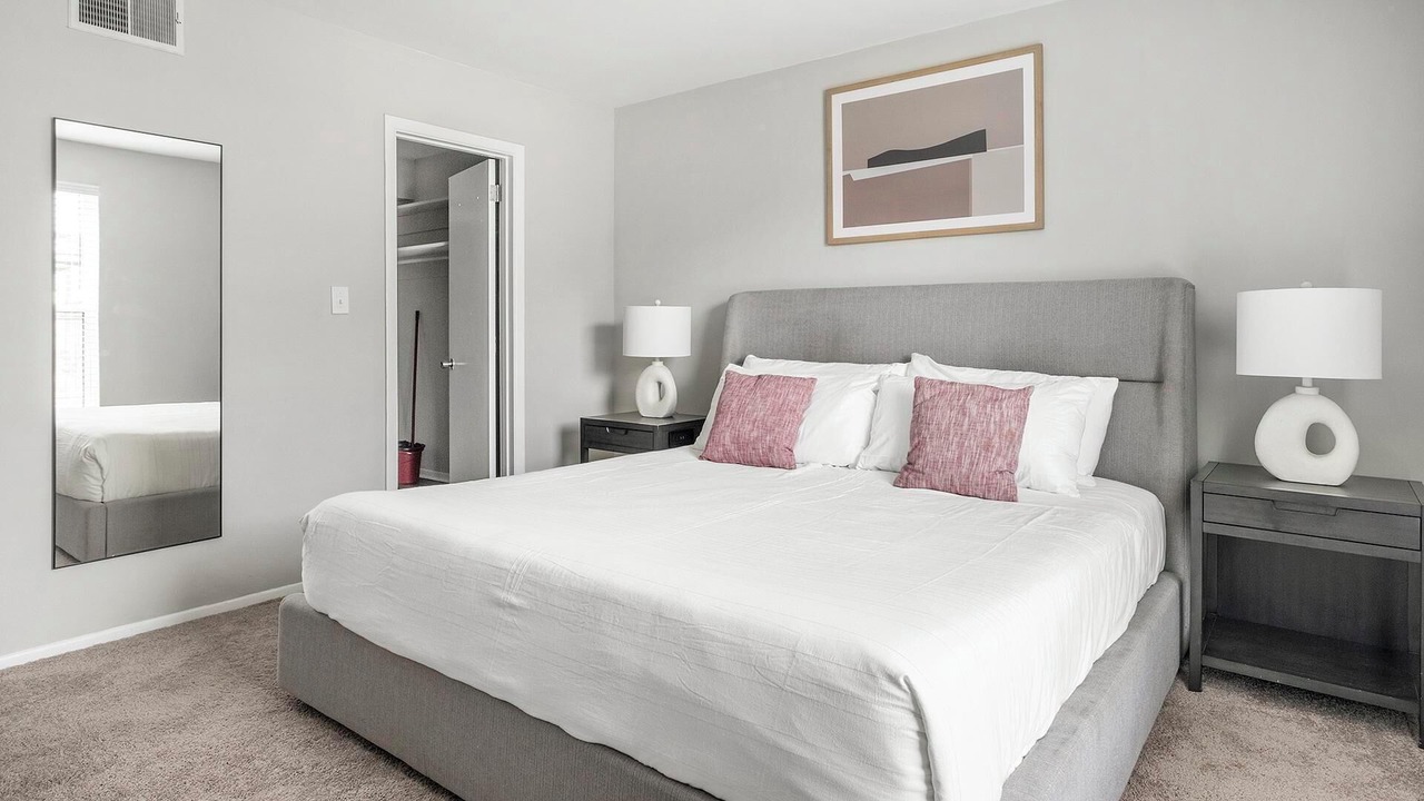 Photo of Bedroom in Homewood