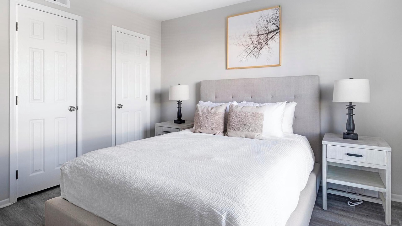 Photo of Bedroom in Homewood