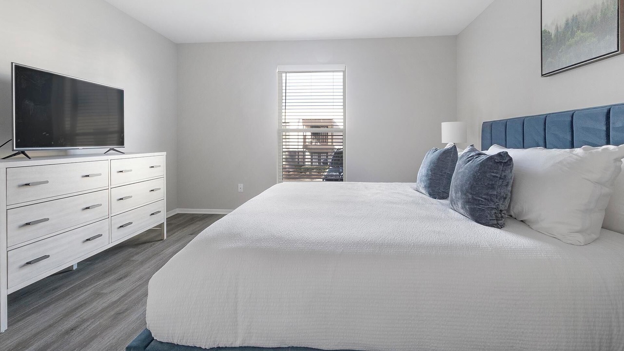 Photo of Bedroom in Homewood
