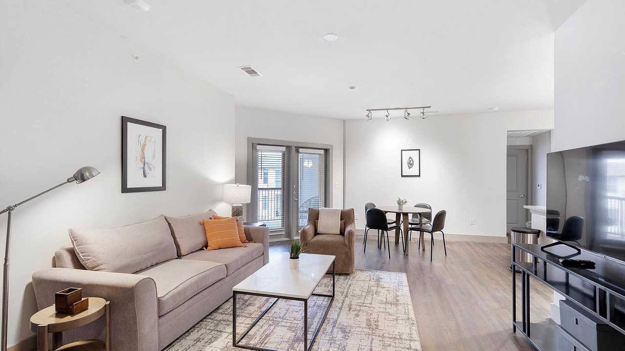Photo of Livingroom in Haltom City