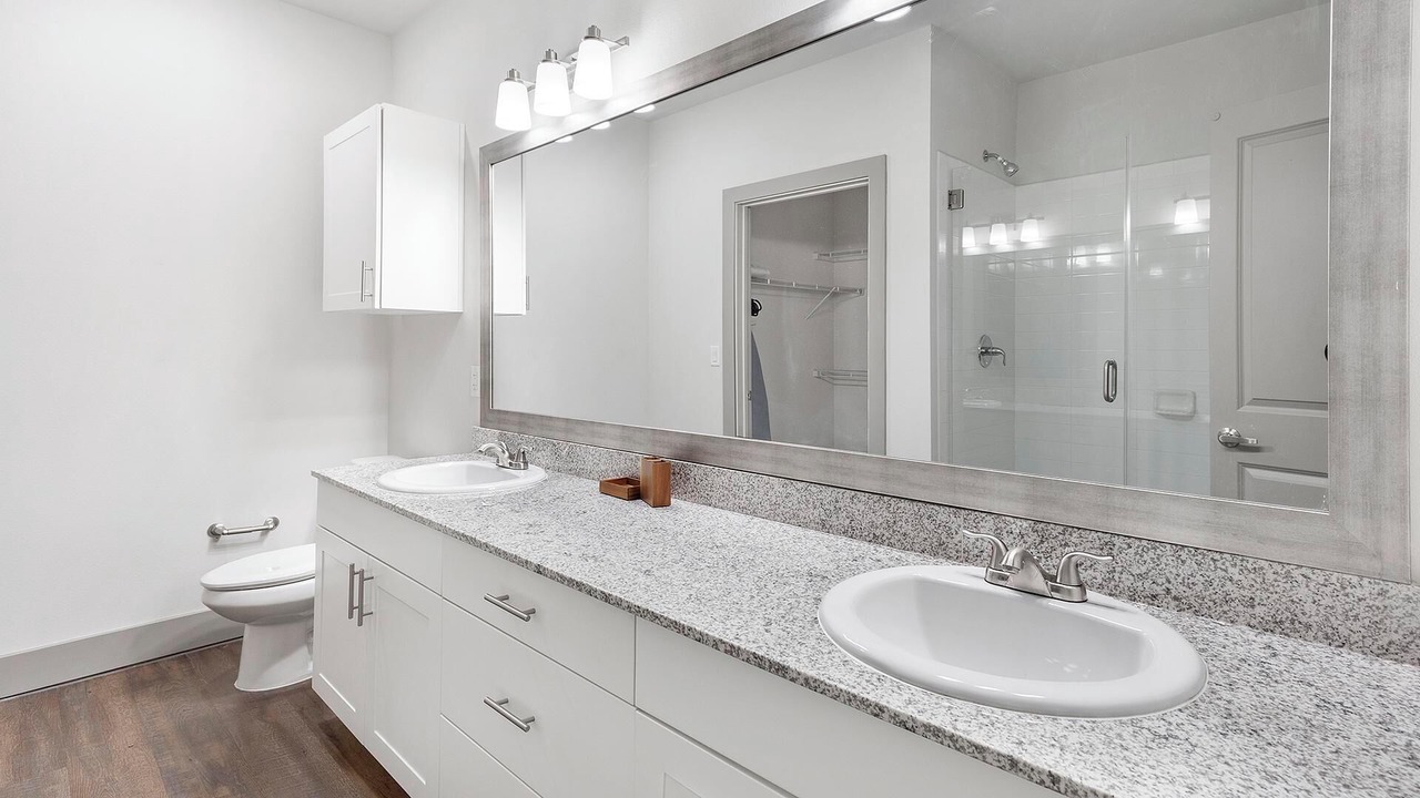 Photo of Bathroom in Haltom City