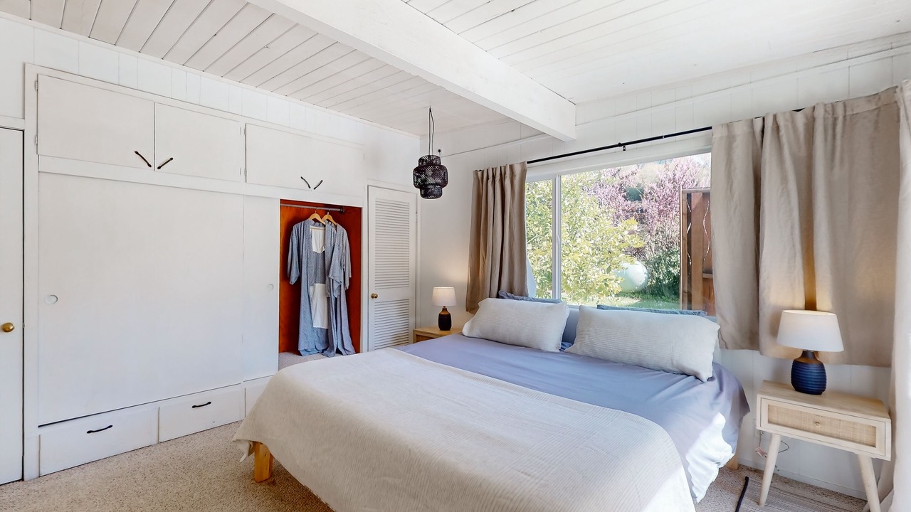 Photo of Bedroom in Salyer