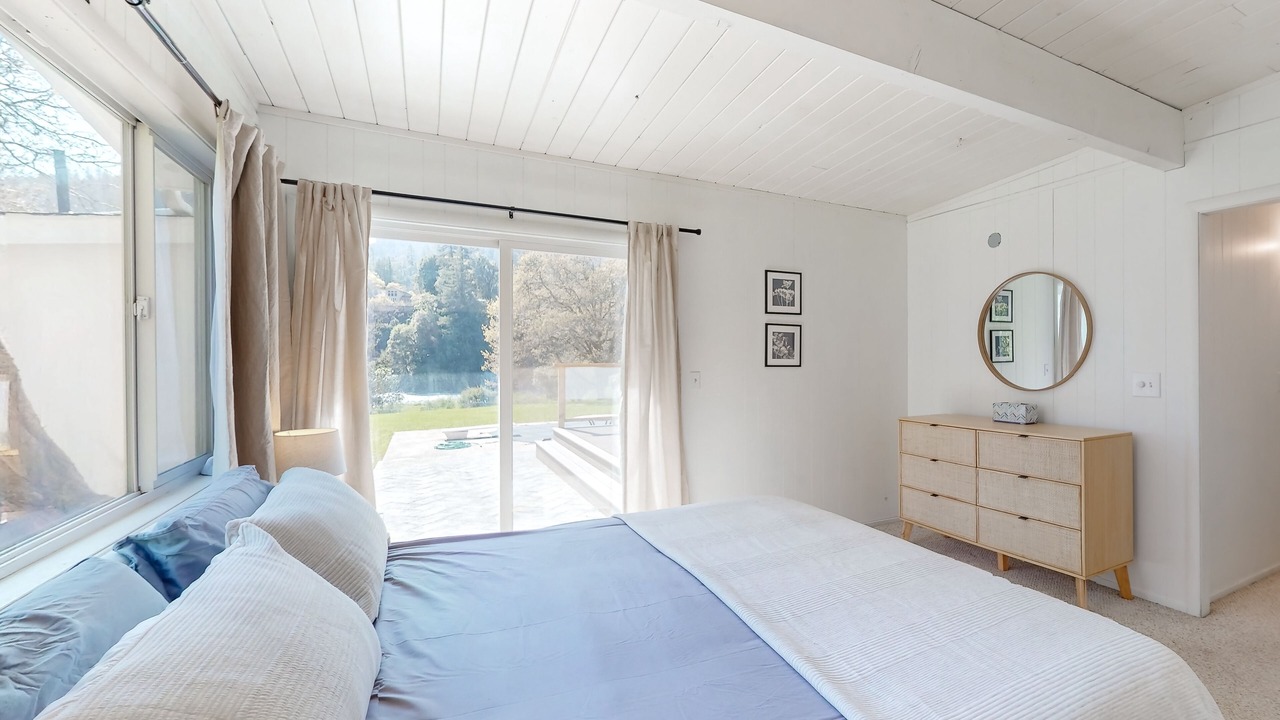 Photo of Bedroom in Salyer