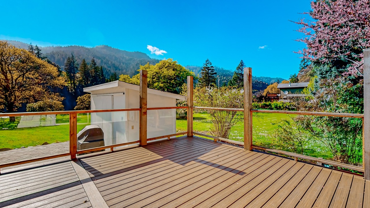 Photo of Patio Balcony in Salyer