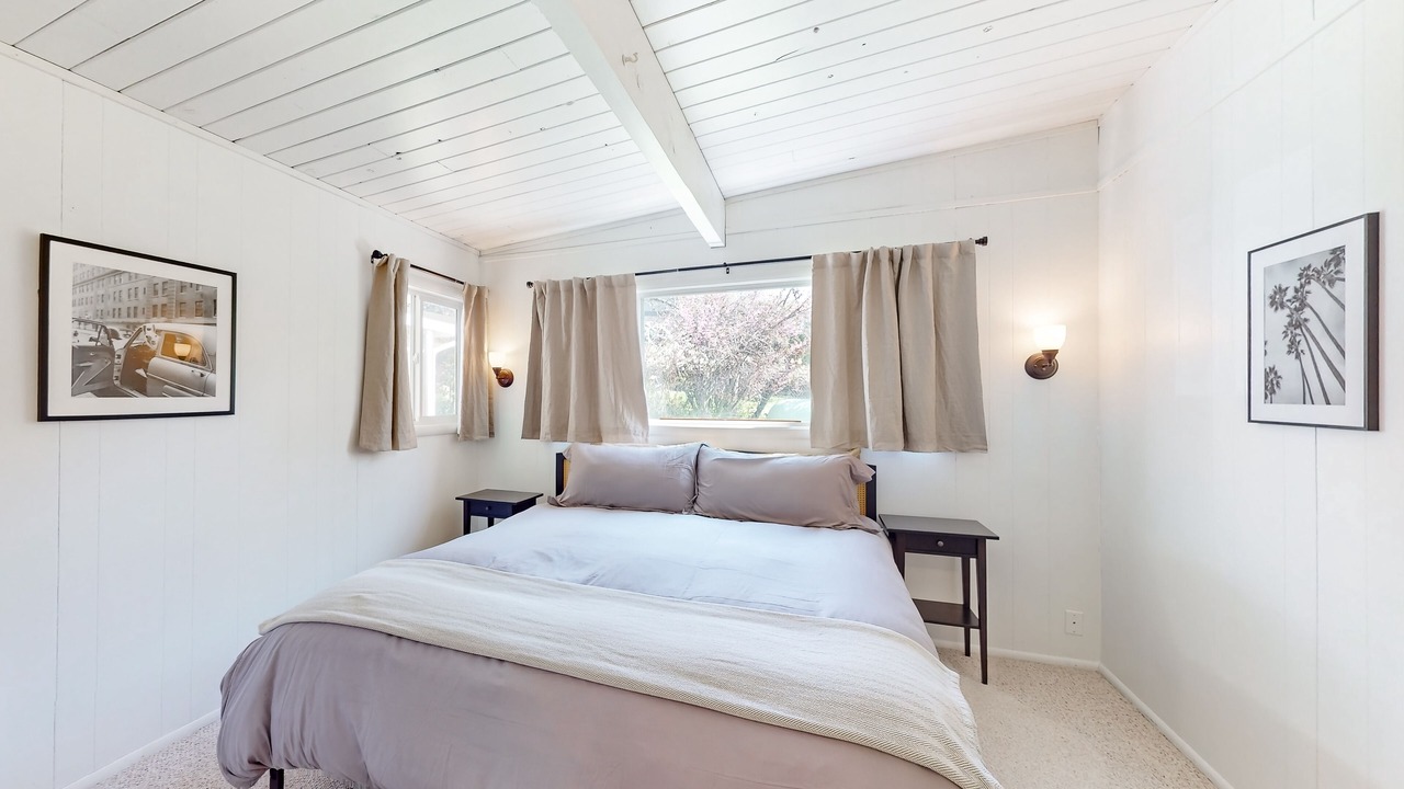 Photo of Bedroom in Salyer