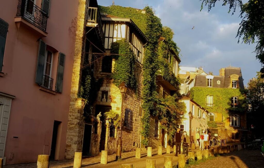 Photo of Outdoor in Clignancourt