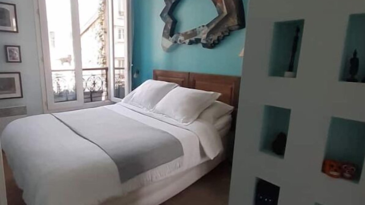Photo of Bedroom in Clignancourt