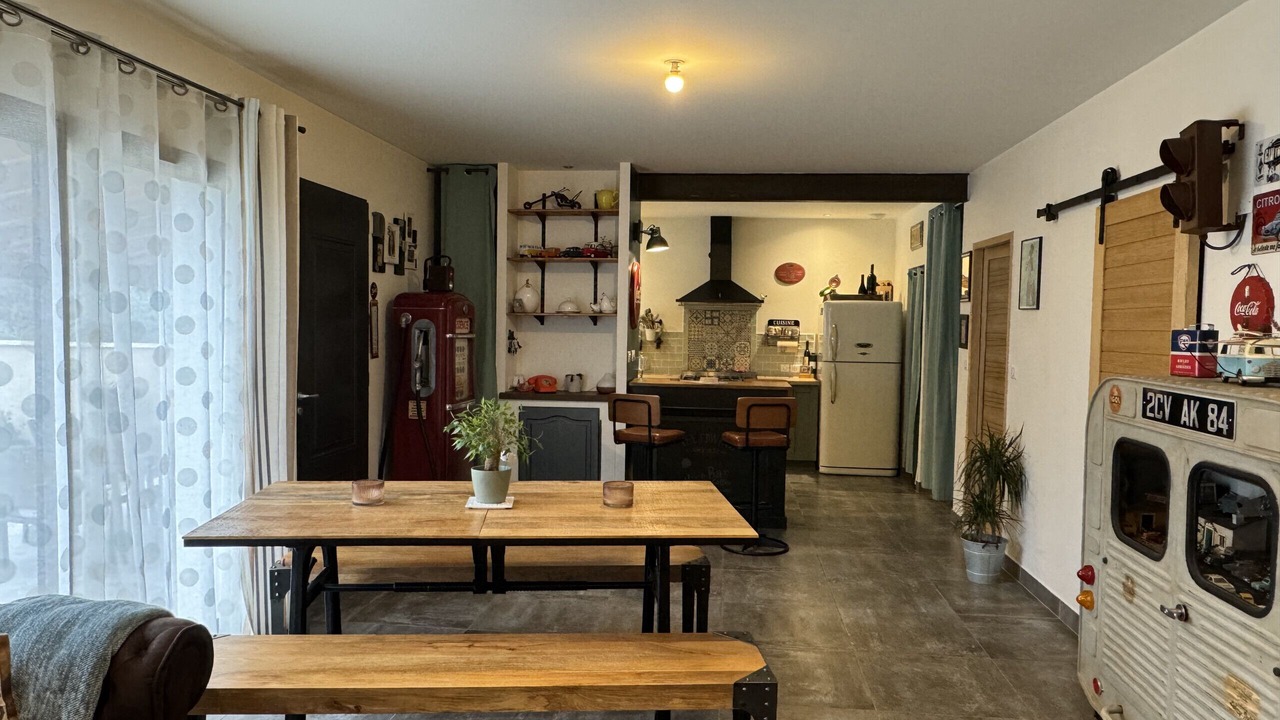 Photo of Livingroom in Maubec