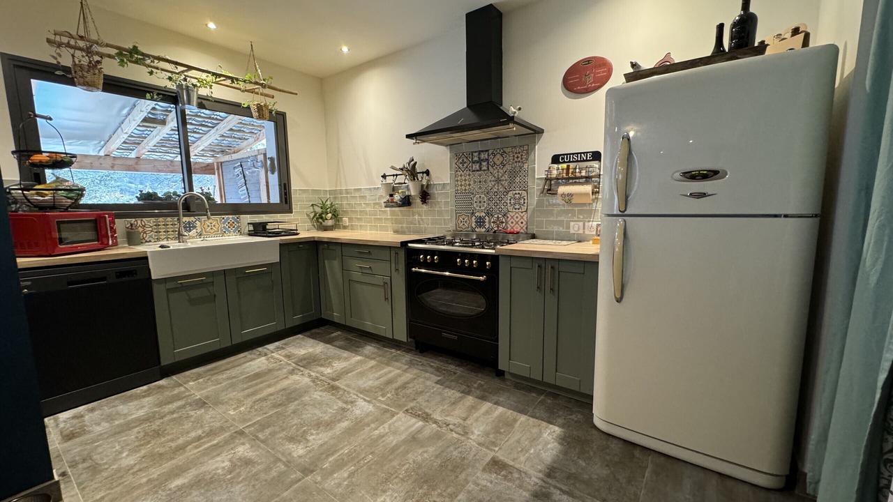 Photo of Others in Maubec