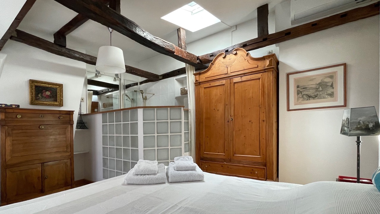 Photo of Bedroom in Odeon