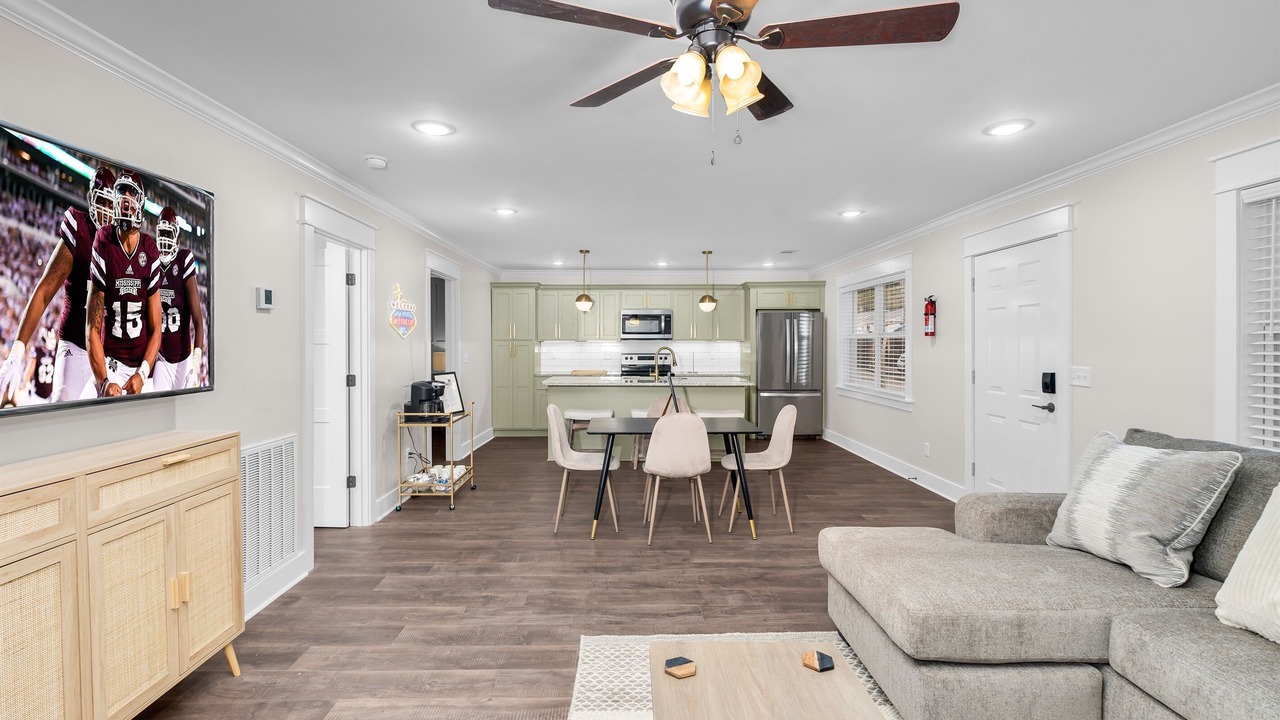 Photo of Livingroom in Starkville