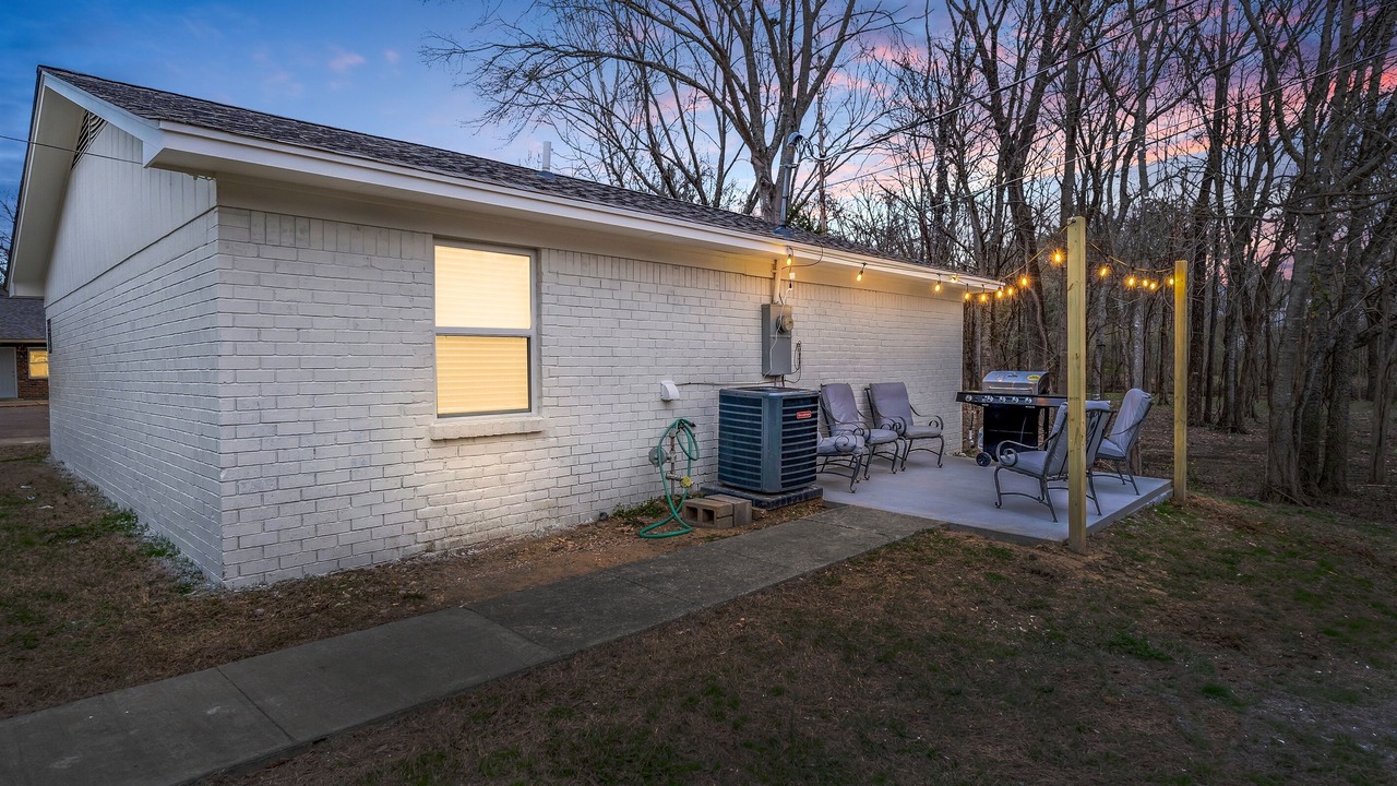 Photo of Outdoor in Starkville