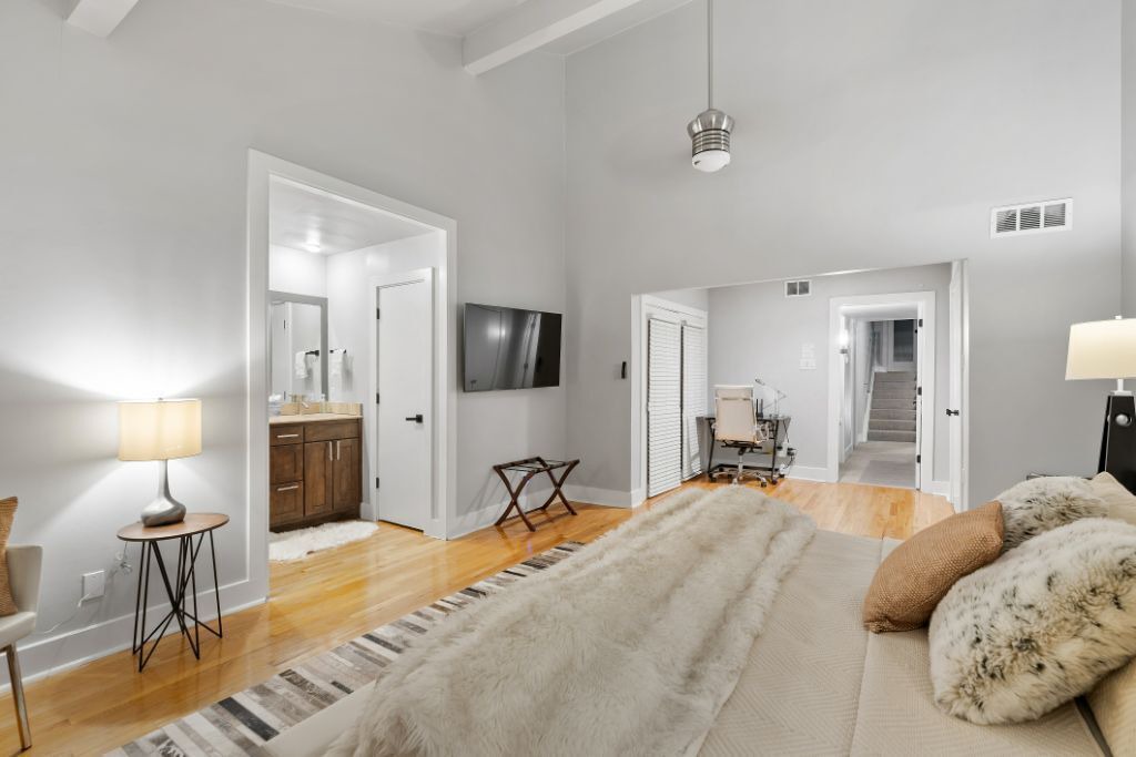 Photo of Bedroom in Oak Lawn