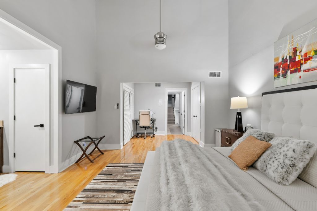 Photo of Bedroom in Oak Lawn