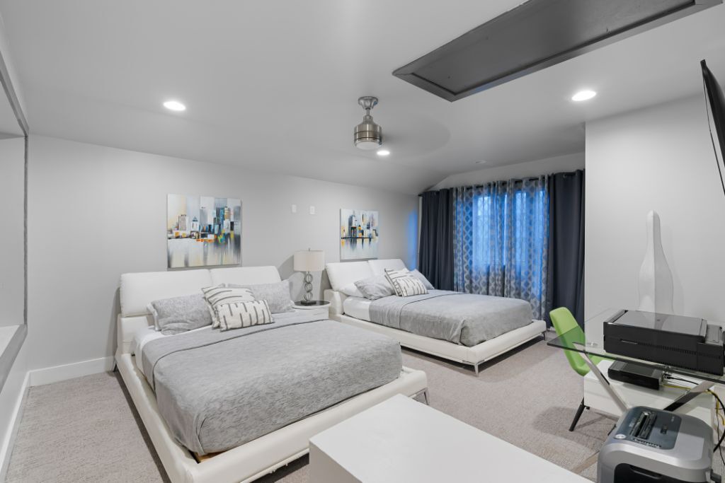 Photo of Bedroom in Oak Lawn