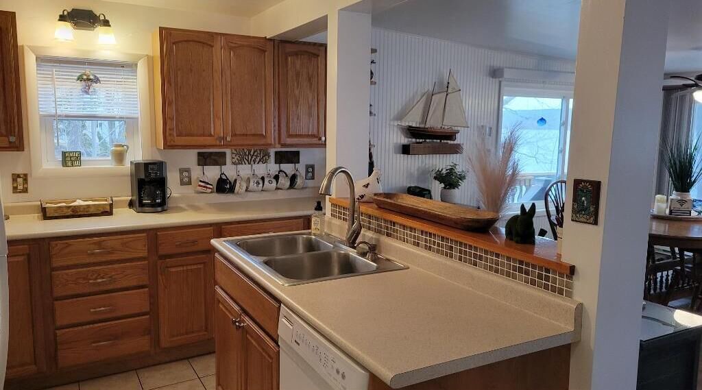 Photo of Others in Burdett