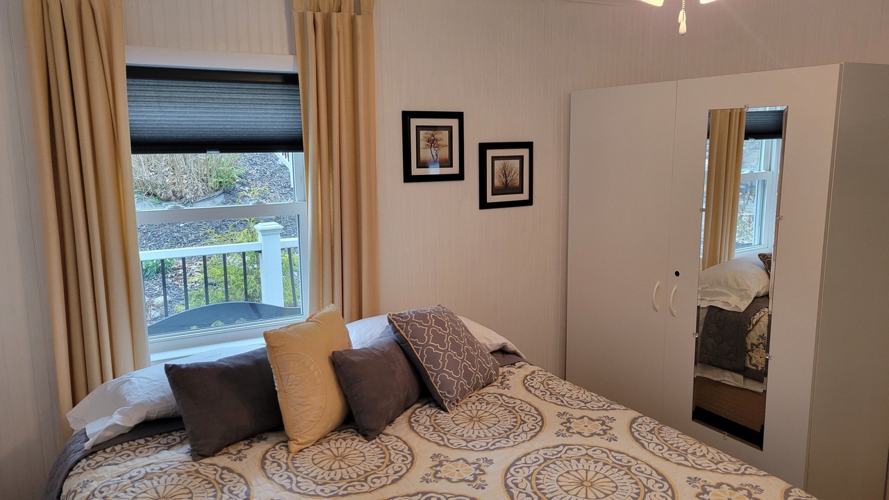 Photo of Others in Burdett