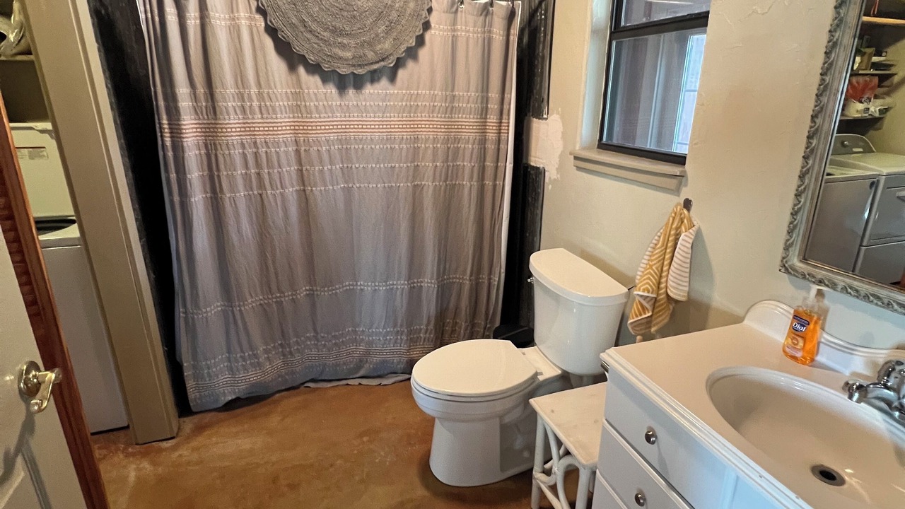 Photo of Bathroom in Llano